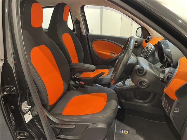 スマートフォーフォー パッション クルーズコントロール レーンキーピングアシスト 衝突軽減装置 パークアシスト アイドリングストップ 純正15インチAW プライバシーガラス スペアキー(16枚目)