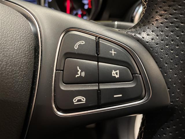 GLAクラス GLA220 4マチック レーダーセーフティパッケージ ブラインドスポットアシスト アクティブディスタンスアシスト レーンキーピングアシスト 本革シート アンビエントライト HDDナビゲーションシステム TV(23枚目)