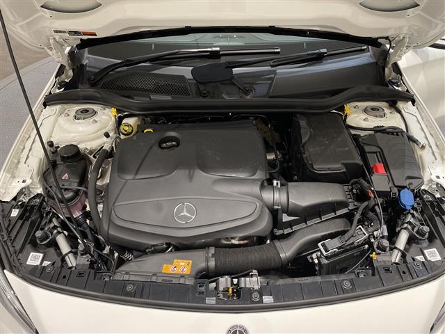 GLAクラス GLA220 4マチック レーダーセーフティパッケージ ブラインドスポットアシスト アクティブディスタンスアシスト レーンキーピングアシスト 本革シート アンビエントライト HDDナビゲーションシステム TV(27枚目)