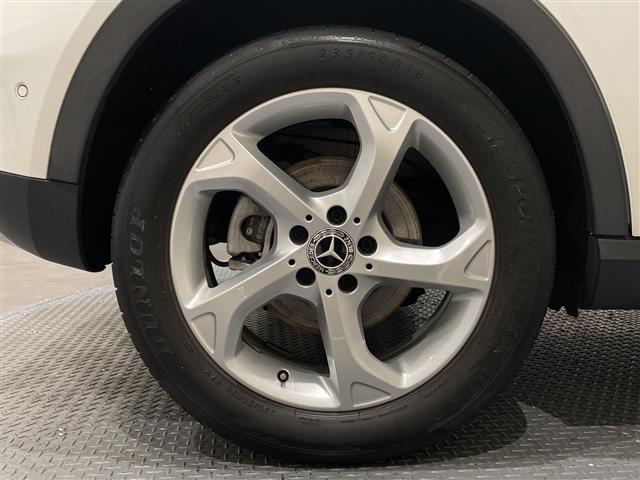 GLAクラス GLA220 4マチック レーダーセーフティパッケージ ブラインドスポットアシスト アクティブディスタンスアシスト レーンキーピングアシスト 本革シート アンビエントライト HDDナビゲーションシステム TV(29枚目)