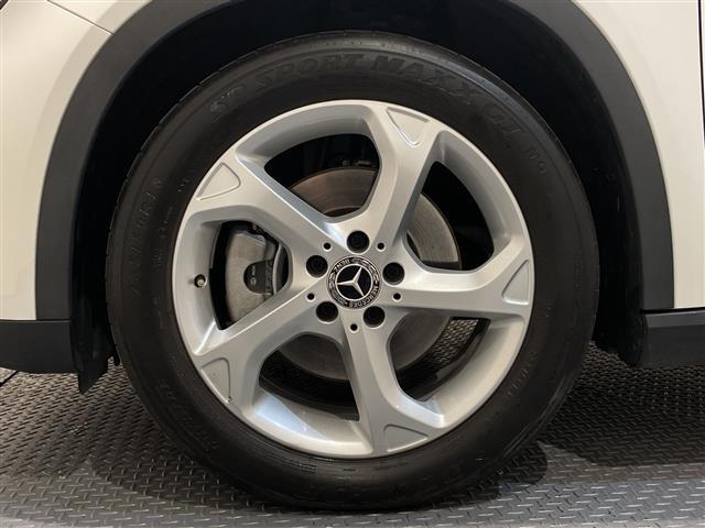 GLAクラス GLA220 4マチック レーダーセーフティパッケージ ブラインドスポットアシスト アクティブディスタンスアシスト レーンキーピングアシスト 本革シート アンビエントライト HDDナビゲーションシステム TV(31枚目)