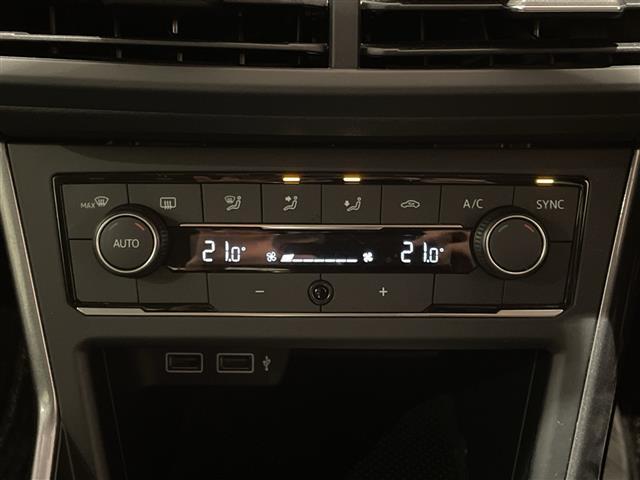 ポロ TSIハイライン Volkswagen純正インフォテイメントシステムDiscover ProCD/DVD/BT ナビゲーションシステム オールインセーフティ アダプティブクルーズコントロール(16枚目)