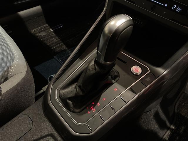 ポロ TSIハイライン Volkswagen純正インフォテイメントシステムDiscover ProCD/DVD/BT ナビゲーションシステム オールインセーフティ アダプティブクルーズコントロール(17枚目)