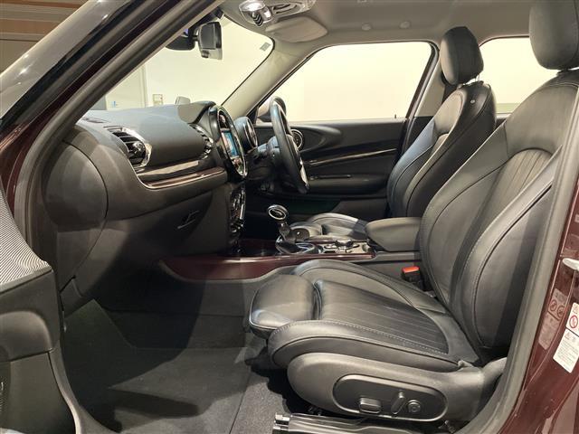 MINI クーパーS クラブマン オール4 MiniYoursレザーラウンジカーボンブラックシート アダプティブクルーズコントロール レーンキピングアシスト リア・ビュー・カメラ MINIドライビング・モード(9枚目)