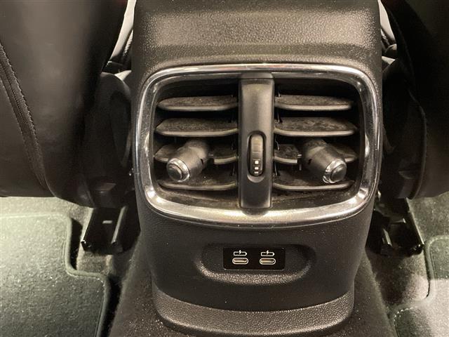 MINI クーパーS クラブマン オール4 MiniYoursレザーラウンジカーボンブラックシート アダプティブクルーズコントロール レーンキピングアシスト リア・ビュー・カメラ MINIドライビング・モード(23枚目)