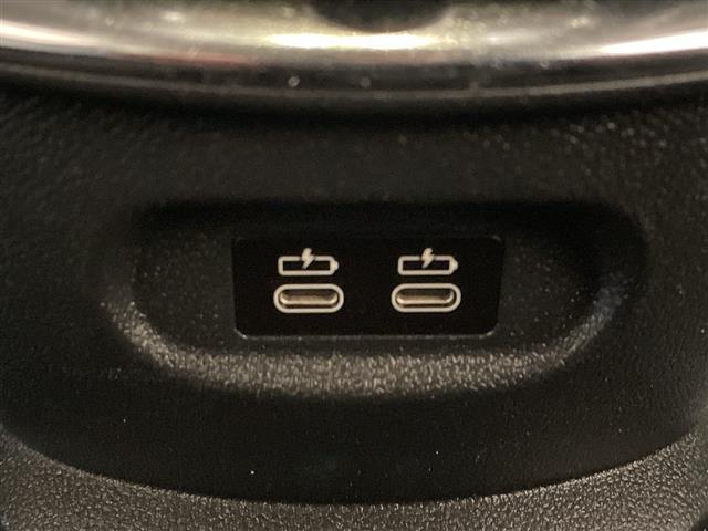 MINI クーパーS クラブマン オール4 MiniYoursレザーラウンジカーボンブラックシート アダプティブクルーズコントロール レーンキピングアシスト リア・ビュー・カメラ MINIドライビング・モード(24枚目)