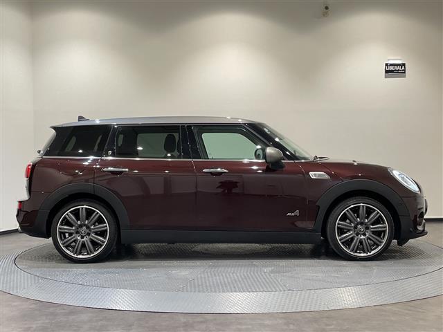 MINI クーパーS クラブマン オール4 MiniYoursレザーラウンジカーボンブラックシート アダプティブクルーズコントロール レーンキピングアシスト リア・ビュー・カメラ MINIドライビング・モード(34枚目)