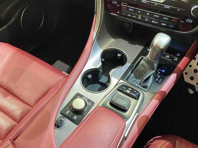 RX RX450h Fスポーツ TRDエアロ(F.S.R)TRDマフラー TRD鍛造22インチAW LexusSafetySystem+ 三眼フルLEDヘッドランプ、LEDシーケンシャルシグナルランプ ハンズフリーパワーバックドア(23枚目)