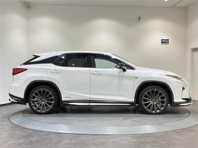 RX RX450h Fスポーツ TRDエアロ(F.S.R)TRDマフラー TRD鍛造22インチAW LexusSafetySystem+ 三眼フルLEDヘッドランプ、LEDシーケンシャルシグナルランプ ハンズフリーパワーバックドア(37枚目)