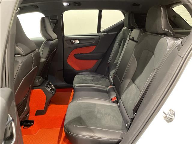 ＸＣ４０ Ｔ４　ＡＷＤ　Ｒデザイン　ワンオーナー　純正ＨＤＤナビ【ＢＴ／フルセグＴＶ／ＦＭ／ＡＭ／Ａｐｐｌｅｃａｒｐｌａｙ】ハーマンカードンスピーカー　全方位／フロント／両サイド／バックカメラ　ドライブレコーダー（21枚目）