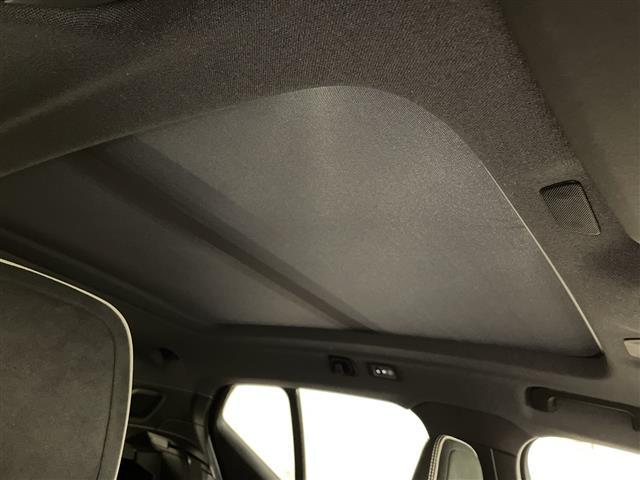 ＸＣ４０ Ｔ４　ＡＷＤ　Ｒデザイン　ワンオーナー　純正ＨＤＤナビ【ＢＴ／フルセグＴＶ／ＦＭ／ＡＭ／Ａｐｐｌｅｃａｒｐｌａｙ】ハーマンカードンスピーカー　全方位／フロント／両サイド／バックカメラ　ドライブレコーダー（22枚目）