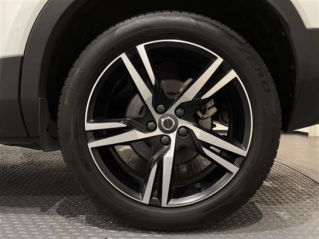 ＸＣ４０ Ｔ４　ＡＷＤ　Ｒデザイン　ワンオーナー　純正ＨＤＤナビ【ＢＴ／フルセグＴＶ／ＦＭ／ＡＭ／Ａｐｐｌｅｃａｒｐｌａｙ】ハーマンカードンスピーカー　全方位／フロント／両サイド／バックカメラ　ドライブレコーダー（38枚目）