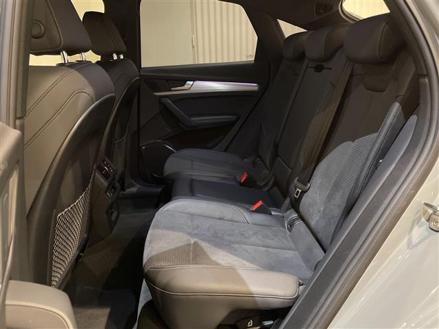 Ｑ５スポーツバック ４０ＴＤＩクワトロ　Ｓライン　ブラックＡｕｄｉ　ｒｉｎｇｓ　＆　ブラックスタイリングパッケージ（Ａｕｄｉ　ｅｘｃｌｕｓｉｖｅ）ブラックＡｕｄｉ　ｒｉｎｇｓ・ブラックスタイリングパッケージ・エクステリアミラーハウジング（19枚目）