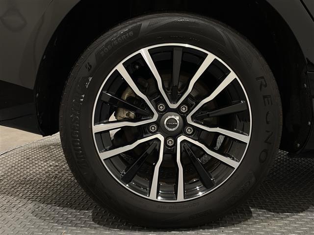 Ｖ４０ Ｔ２　キネティック　アイドリングストップ．ＥＴＣ．Ｂｌｕｅｔｏｏｔｈ．ＡＢＳ．ＵＳＢ．ｉＰｏｄ．クルーズコントロール．ＨＤＤナビ．純正フロアマット．レーンキープアシスト．オートライト．コーナーセンサー後．ＢＬＩＳ．（38枚目）