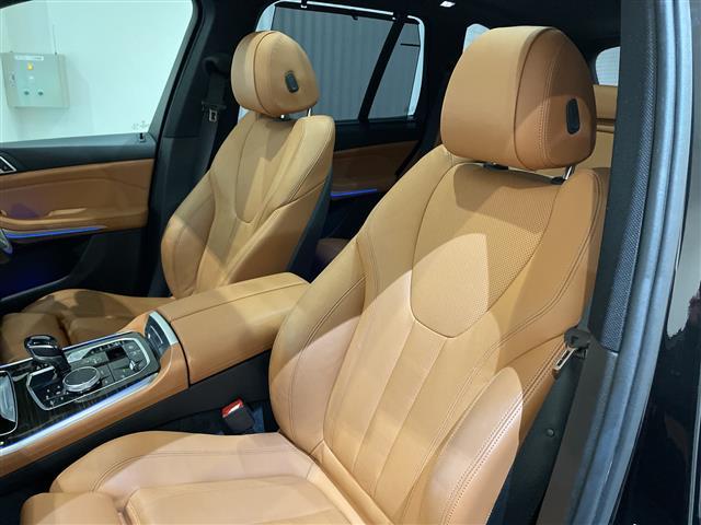 Ｘ５ ｘＤｒｉｖｅ　３５ｄ　Ｍスポーツ　ドライビング・ダイナミクス・パッケージ　インテグレイテッド・アクティブ・ステアリング　４輪アダプティブ・エア・サスペンション　アダプティブクルーズコントロール　レーンキピングアシスト（6枚目）