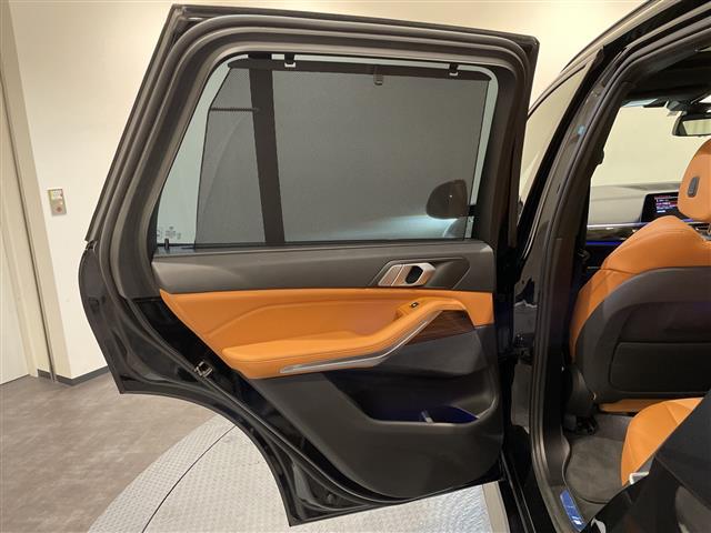 Ｘ５ ｘＤｒｉｖｅ　３５ｄ　Ｍスポーツ　ドライビング・ダイナミクス・パッケージ　インテグレイテッド・アクティブ・ステアリング　４輪アダプティブ・エア・サスペンション　アダプティブクルーズコントロール　レーンキピングアシスト（7枚目）