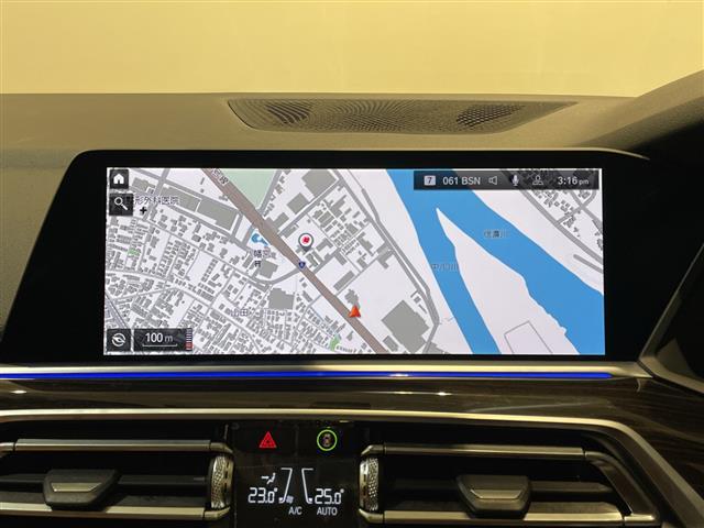 Ｘ５ ｘＤｒｉｖｅ　３５ｄ　Ｍスポーツ　ドライビング・ダイナミクス・パッケージ　インテグレイテッド・アクティブ・ステアリング　４輪アダプティブ・エア・サスペンション　アダプティブクルーズコントロール　レーンキピングアシスト（13枚目）