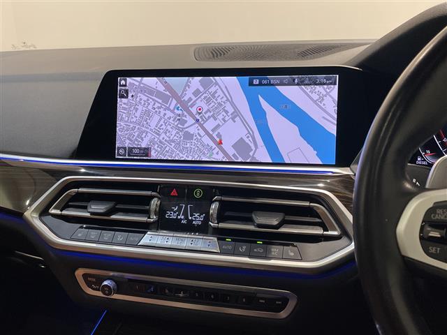 Ｘ５ ｘＤｒｉｖｅ　３５ｄ　Ｍスポーツ　ドライビング・ダイナミクス・パッケージ　インテグレイテッド・アクティブ・ステアリング　４輪アダプティブ・エア・サスペンション　アダプティブクルーズコントロール　レーンキピングアシスト（16枚目）