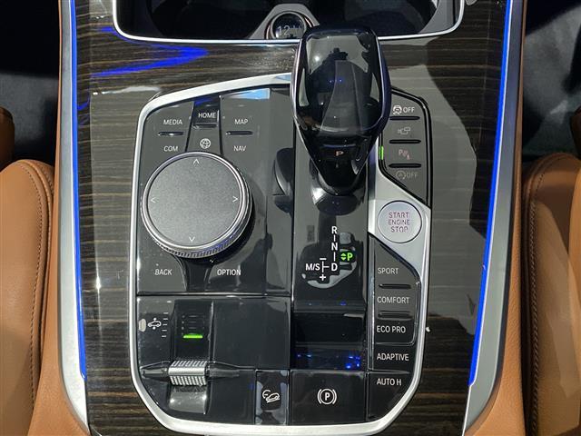 Ｘ５ ｘＤｒｉｖｅ　３５ｄ　Ｍスポーツ　ドライビング・ダイナミクス・パッケージ　インテグレイテッド・アクティブ・ステアリング　４輪アダプティブ・エア・サスペンション　アダプティブクルーズコントロール　レーンキピングアシスト（18枚目）