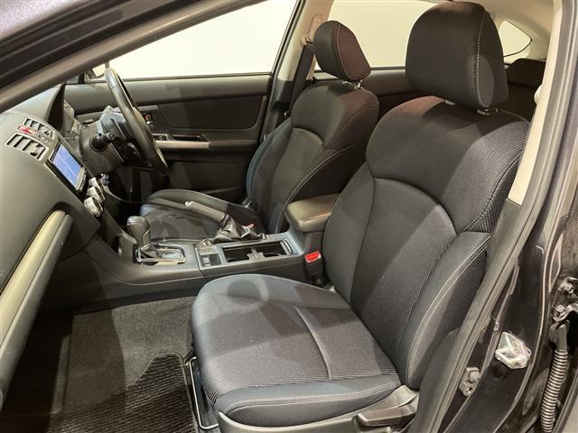 インプレッサスポーツ １．６ｉ－Ｌアイサイト　プラウドエディション　アイドリングストップ．ＥＴＣ．Ｂｌｕｅｔｏｏｔｈ．ＡＢＳ．クルーズコントロール．バックカメラ．パドルシフト．フルセグＴＶ．レーンキープアシスト．横滑り防止装置．オートライト．ＳＤナビ．純正フロアマット（18枚目）