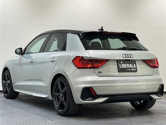 Ａ１スポーツバック アーバンシックエディション　５アームポリゴンデザインブラック１７インチＡＷ　ブラックＡｕｄｉ　ｒｉｎｇｓ　ブラックスタイリングパッケージ　コンビニエンス　＆　アシスタンスパッケージ　アダプティブクルーズコントロール（28枚目）