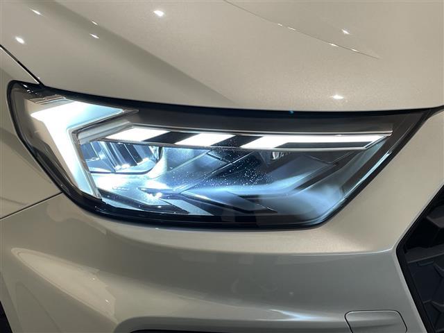 Ａ１スポーツバック アーバンシックエディション　５アームポリゴンデザインブラック１７インチＡＷ　ブラックＡｕｄｉ　ｒｉｎｇｓ　ブラックスタイリングパッケージ　コンビニエンス　＆　アシスタンスパッケージ　アダプティブクルーズコントロール（29枚目）