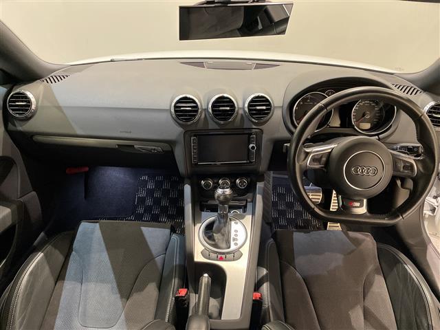 ＴＴクーペ １．８ＴＦＳＩ　Ｓラインパッケージ　Ｓ－ｌｉｎｅパッケージ　ＢＩＬＳＴＥＩＮ車高調　ＳＤナビゲーションシステム　Ｂｌｕｅｔｏｏｔｈ　ＣＤ／ＤＶＤ（42枚目）