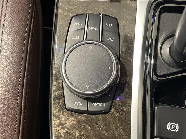 Ｘ３ ｘＤｒｉｖｅ　２０ｄ　Ｍスポーツ　ハイライン・パッケージ　ランバー・サポート（運転席＆助手席、電動調節式）　リヤ・シート・ヒーティングフロント　シートヒーティング　ヴァーネスカ　レザーシート　アンビエントライト（15枚目）