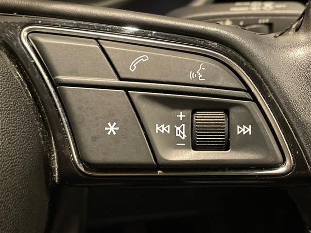 Ａ１スポーツバック ３５ＴＦＳＩ　アドバンスド　ナビゲーションパッケージ　ＭＭＩナビゲーションシステム　バーチャルコックピット　Ｂｌｕｅｔｏｏｔｈ　コントラストルーフ　コンビニエンスパッケージ　アドバンストキー　リヤビューカメラ（13枚目）