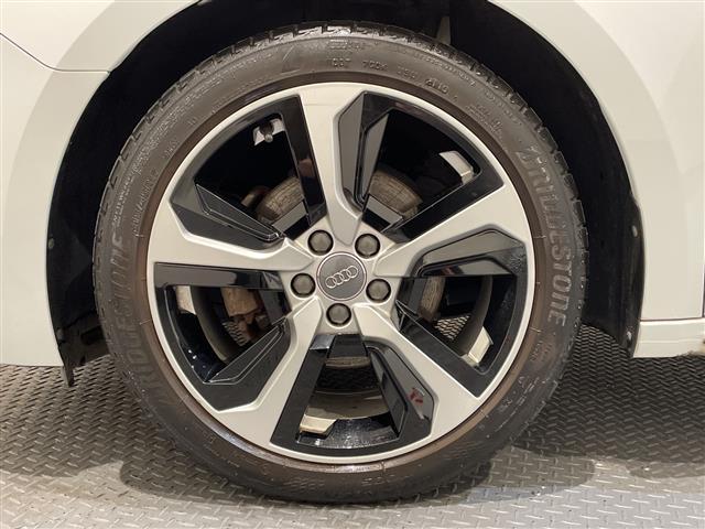 Ａ１スポーツバック ３５ＴＦＳＩ　アドバンスド　ナビゲーションパッケージ　ＭＭＩナビゲーションシステム　バーチャルコックピット　Ｂｌｕｅｔｏｏｔｈ　コントラストルーフ　コンビニエンスパッケージ　アドバンストキー　リヤビューカメラ（27枚目）