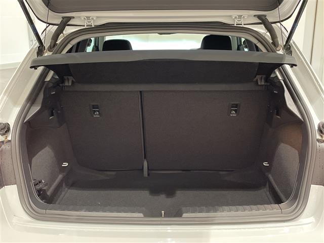 Ａ１スポーツバック ３５ＴＦＳＩ　アドバンスド　ナビゲーションパッケージ　ＭＭＩナビゲーションシステム　バーチャルコックピット　Ｂｌｕｅｔｏｏｔｈ　コントラストルーフ　コンビニエンスパッケージ　アドバンストキー　リヤビューカメラ（42枚目）