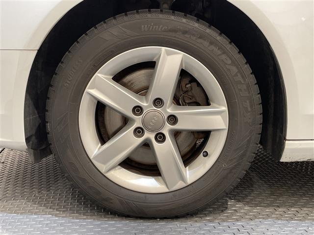 Ａ４アバント ２．０ＴＦＳＩ　アシスタンスパッケージ　アダプティブクルーズコントロール　アウディサイドアシスト　アウディアクティブレーンアシスト　バックカメラ　シートヒーター（フロント）　パワーシート（フロント）（26枚目）