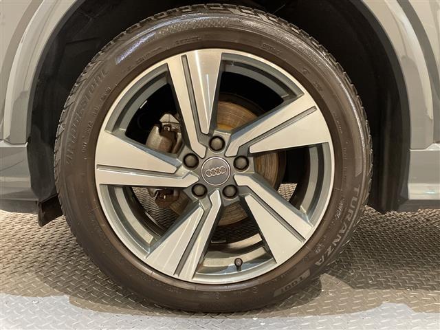 Ｑ２ ハッシュタグ　ブラックスタイリング　限定３７５台　バーチャルコックピット☆ナビゲーションパッケージ　ＭＭＩナビゲーションシステム　スマートフォンインターフェイス　ＴＶチューナー　アシスタンスパッケージ（27枚目）