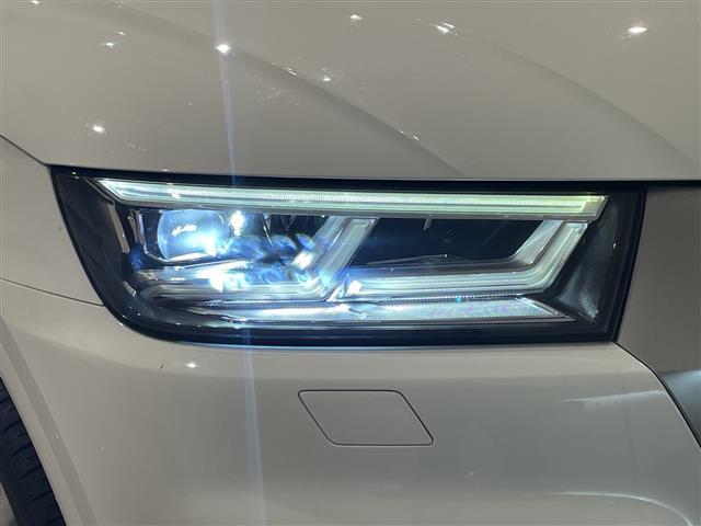 Ｑ５ ２．０ＴＦＳＩクワトロ　レザーパッケージ　フロントシート　リヤシート　ヘッドレスト　ドアアームレスト　センターアームレスト　デコラティブパネル　オプションタイヤサイズ２５５／４５　Ｒ２０　フロント／リアフロアマット（32枚目）