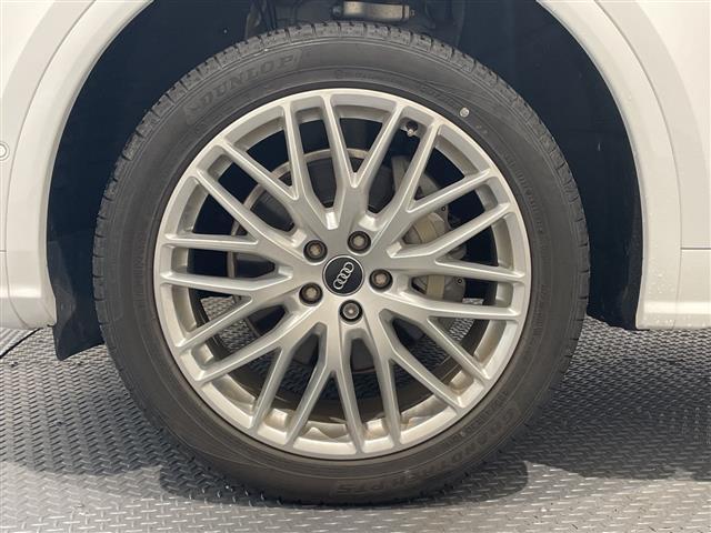 Ｑ５ ２．０ＴＦＳＩクワトロ　レザーパッケージ　フロントシート　リヤシート　ヘッドレスト　ドアアームレスト　センターアームレスト　デコラティブパネル　オプションタイヤサイズ２５５／４５　Ｒ２０　フロント／リアフロアマット（34枚目）