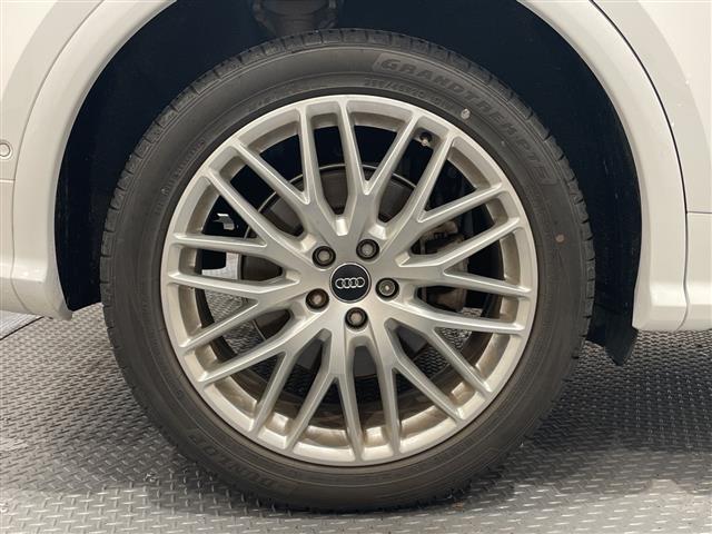 Ｑ５ ２．０ＴＦＳＩクワトロ　レザーパッケージ　フロントシート　リヤシート　ヘッドレスト　ドアアームレスト　センターアームレスト　デコラティブパネル　オプションタイヤサイズ２５５／４５　Ｒ２０　フロント／リアフロアマット（37枚目）