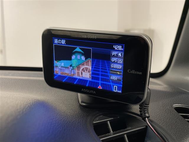 Ｎ－ＢＯＸカスタム Ｇ　ターボＳＳブラックスタイルパッケージ　アイドリングストップ．ＥＴＣ．Ｂｌｕｅｔｏｏｔｈ．ＡＢＳ．クルーズコントロール．バックカメラ．ＳＤナビ．ベンチシート．チップアップシート．純正フロアマット．純正アルミホイール．Ｄ＋Ｎ席シートヒーター．（5枚目）