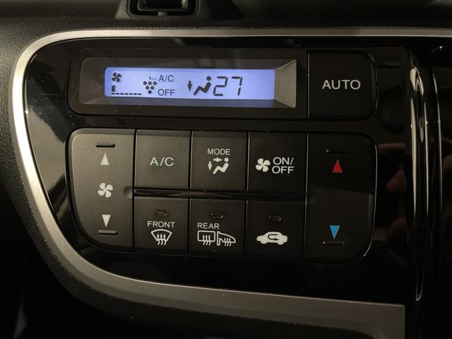 Ｎ－ＢＯＸカスタム Ｇ　ターボＳＳブラックスタイルパッケージ　アイドリングストップ．ＥＴＣ．Ｂｌｕｅｔｏｏｔｈ．ＡＢＳ．クルーズコントロール．バックカメラ．ＳＤナビ．ベンチシート．チップアップシート．純正フロアマット．純正アルミホイール．Ｄ＋Ｎ席シートヒーター．（11枚目）