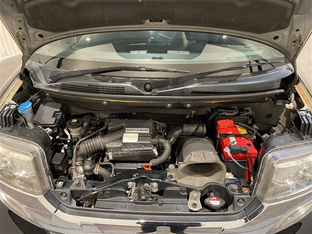 Ｎ－ＢＯＸカスタム Ｇ　ターボＳＳブラックスタイルパッケージ　アイドリングストップ．ＥＴＣ．Ｂｌｕｅｔｏｏｔｈ．ＡＢＳ．クルーズコントロール．バックカメラ．ＳＤナビ．ベンチシート．チップアップシート．純正フロアマット．純正アルミホイール．Ｄ＋Ｎ席シートヒーター．（24枚目）