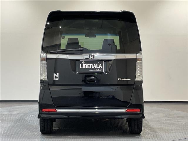 Ｎ－ＢＯＸカスタム Ｇ　ターボＳＳブラックスタイルパッケージ　アイドリングストップ．ＥＴＣ．Ｂｌｕｅｔｏｏｔｈ．ＡＢＳ．クルーズコントロール．バックカメラ．ＳＤナビ．ベンチシート．チップアップシート．純正フロアマット．純正アルミホイール．Ｄ＋Ｎ席シートヒーター．（29枚目）