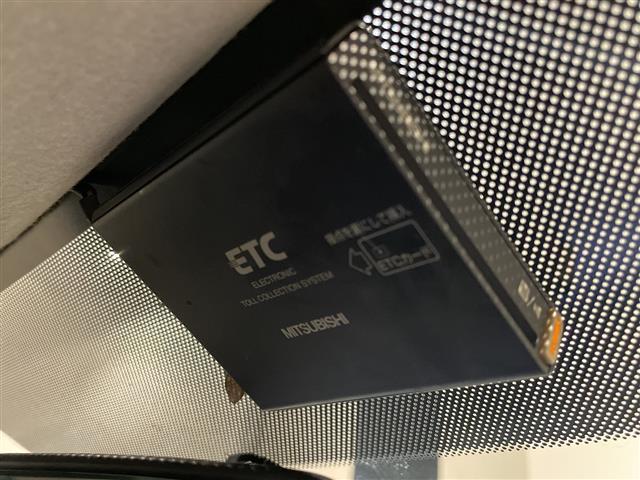 プレマシー ２０Ｃ－スカイアクティブ　アイドリングストップ．ＥＴＣ．Ｂｌｕｅｔｏｏｔｈ．ＡＢＳ．バックカメラ．純正フロアマット．３列シート．ウォークスルー．ＣＤ／ＣＤチェンジャー．両側スライドドア．横滑り防止装置．社外アルミ．布シート（22枚目）