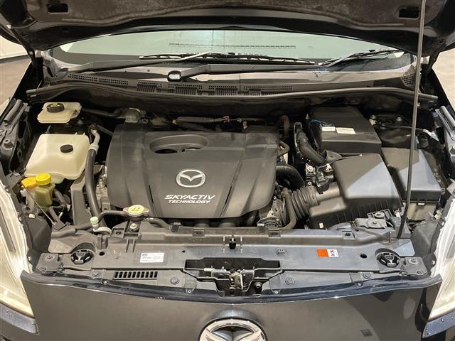 プレマシー ２０Ｃ－スカイアクティブ　アイドリングストップ．ＥＴＣ．Ｂｌｕｅｔｏｏｔｈ．ＡＢＳ．バックカメラ．純正フロアマット．３列シート．ウォークスルー．ＣＤ／ＣＤチェンジャー．両側スライドドア．横滑り防止装置．社外アルミ．布シート（30枚目）