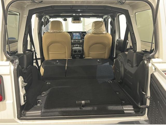 ジープ・ラングラーアンリミテッド サハラ　オーディオナビゲーションシステム　フルセグ　ＢＴ　ＵＳＢ　ＡｐｐｌｅＣａｒＰｌａｙ　ＡｎｄｒｏｉｄＡｕｔｏ　サブウーハー付アルパイン　革シート　シートヒーター　ステアリングヒーター（22枚目）
