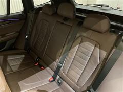 ��٥顼��ϥ���С����롼�פΣ£ͣס���륻�ǥ��٥�ġ������ǥ��ʤɤ�͢��������Ź�Ǥ��� 2