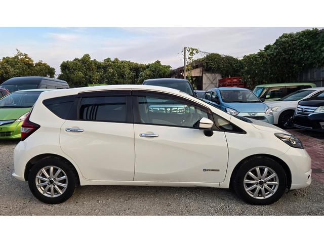 ノート e-パワー X ワンオーナー スマートキ ハイブリッド車 地デジTV メモリーナビ ETC バックカメラ 衝突軽減装置 LEDヘッドライト Bluetooth オートライト(4枚目)