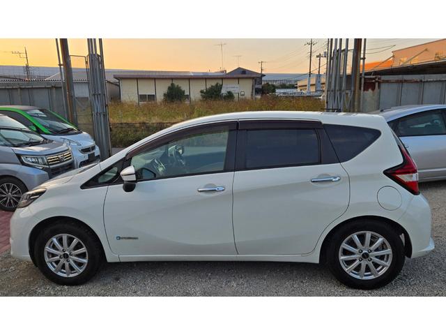 ノート e-パワー X ワンオーナー スマートキ ハイブリッド車 地デジTV メモリーナビ ETC バックカメラ 衝突軽減装置 LEDヘッドライト Bluetooth オートライト(5枚目)