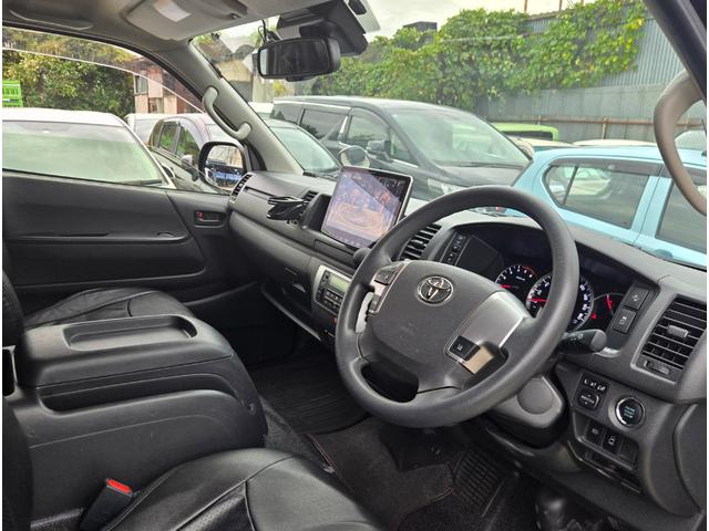 ハイエースコミューター スーパーロングＧＬ　３ナンバー１０人乗り構造変更　スマートキ　ＬＥＤヘッドライト　衝突被害軽減システム　バックカメラ　パワースライドドア　ＥＴＣ　全席フルフラット　前後ドライブレコーダー　Ｂｌｕｅｔｏｏｔｈ　車載用冷蔵庫（7枚目）