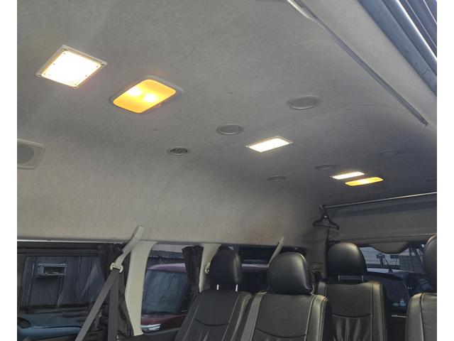 ハイエースコミューター スーパーロングＧＬ　３ナンバー１０人乗り構造変更　スマートキ　ＬＥＤヘッドライト　衝突被害軽減システム　バックカメラ　パワースライドドア　ＥＴＣ　全席フルフラット　前後ドライブレコーダー　Ｂｌｕｅｔｏｏｔｈ　車載用冷蔵庫（17枚目）