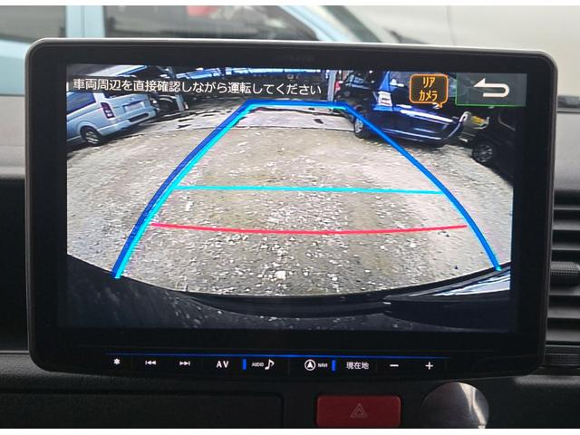 ハイエースコミューター スーパーロングＧＬ　３ナンバー１０人乗り構造変更　スマートキ　ＬＥＤヘッドライト　衝突被害軽減システム　バックカメラ　パワースライドドア　ＥＴＣ　全席フルフラット　前後ドライブレコーダー　Ｂｌｕｅｔｏｏｔｈ　車載用冷蔵庫（24枚目）