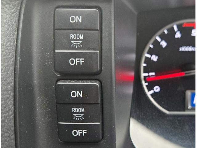 ハイエースコミューター スーパーロングＧＬ　３ナンバー１０人乗り構造変更　スマートキ　ＬＥＤヘッドライト　衝突被害軽減システム　バックカメラ　パワースライドドア　ＥＴＣ　全席フルフラット　前後ドライブレコーダー　Ｂｌｕｅｔｏｏｔｈ　車載用冷蔵庫（28枚目）